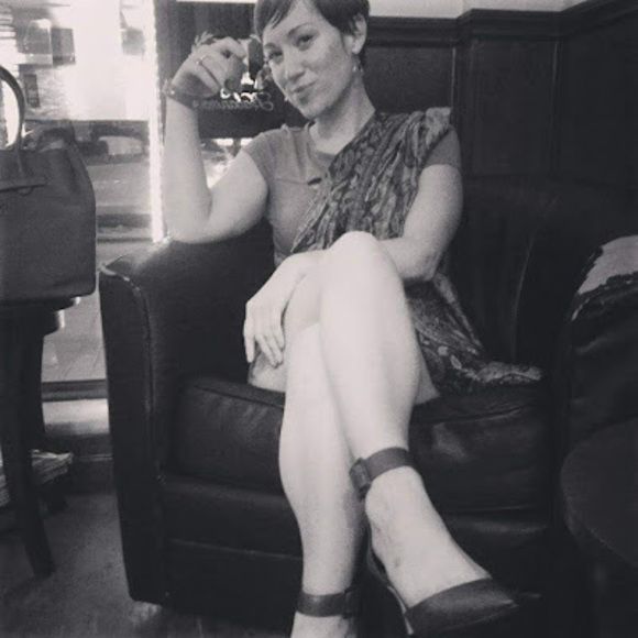 Meet your Posher, Kristen - Picture 1 of 1